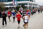 Küstenwaldlauf auf der Promenade in Warnemünde