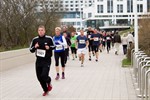 Küstenwaldlauf auf der Promenade in Warnemünde