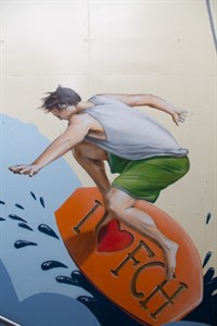 Graffiti Surfer auf Hansa-Board