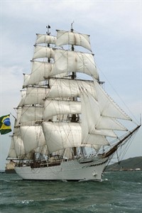 Das Schiff der brasilianischen Marine „Cisne Branco“ macht in Hohe Düne fest. Foto: Brasilianische Marine