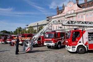 Sieben neue Feuerwehr- und Rettungsfahrzeuge hat sich Rostock für 3 Millionen Euro angeschafft