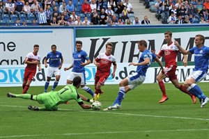 Hansa Rostock - SpVgg Unterhaching: Johan Plat kommt etwas zu spät