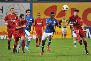 Hansa Rostock schlägt Jahn Regensburg mit 4:2