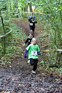 Crosslauf über Wald- Wiesen- und Schlammboden