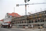 Altbau und Naubau der Polizeidienststelle