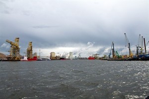 Leichter Aufwärtstrend im Rostocker Seehafen