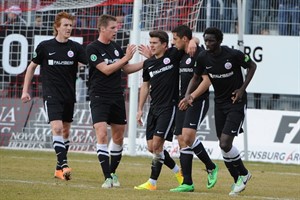 Hansa Rostock - Jahn Regensburg: Freude nach der 1:0-Führung durch den ersten Elfmeter der Saison