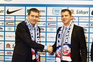 Thomas Abrokat, Ex-Aufsichtsratsvorsitzender des F.C. Hansa Rostock, und Vorstandsvorsitzender Michael Dahlmann