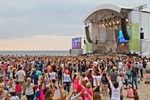 Zwei Tage gibt es auf der NDR-Bühne am Strand von Warnemünde Live-Musik.