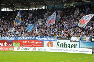 Hansa-Fans beim Heimspiel gegen Wehen Wiesbaden