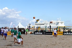 GWS Beach Pirates gegen Beachkick Berlin im kleinen Finale des Beachsoccer Cup 2014