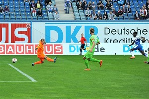 Denis-Danso Weidlich (Hansa Rostock) trifft gegen den MSV Duisburg zum 1:0