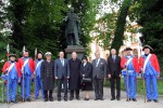 200 Jahre Waterloo: Blumen am Blücher-Denkmal