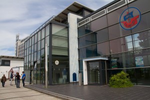 In der Geschäftsstelle des FC Hansa Rostock entsteht das Traditionskabinett.