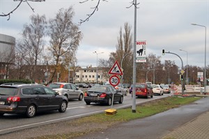 Baustelle am Ortseingang von Warnemünde