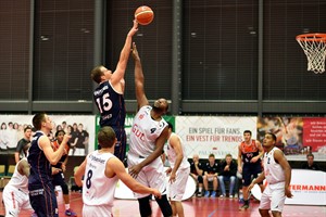 Rostock Seawolves (im Bild: Daniel Lopez) unterliegen Citybasket Recklinghausen (Foto: Stefan Junghanns)