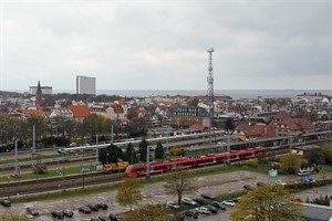 Bis 2020 soll der Bahnhof Warnemünde umgebaut und ein Stück nach Süden versetzt werden