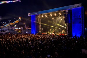 Mehr als 8.000 Besucher kamen zum Konzert von Philipp Dittberner (Foto: Christoph Meyer)