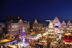 Rostocker Weihnachtsmarkt bleibt nach Berlin-Anschlag offen (Foto: Archiv)