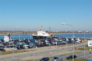 Der Parkplatz am Stadthafen wird gepflastert