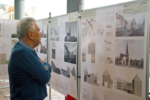 Ausstellung mit den Entwürfen zum Petritor im Rathaus