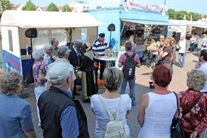 14. Heringsfest auf dem Warnemünder Fischmarkt am 8. und 9. April 2017