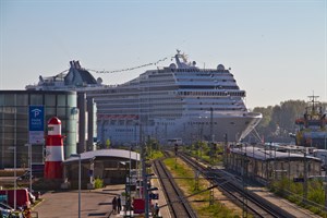 Verträglichkeitsstudie zur Kreuzschifffahrt in Warnemünde fließt in den Masterplan Seekanal ein. (Foto: Archiv)