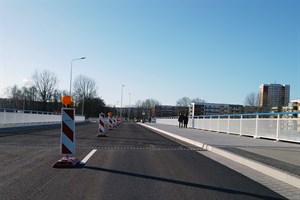 Kreuzungsbauwerk Evershagen: Brücke über die Stadtautobahn teilweise für Verkehr freigegeben