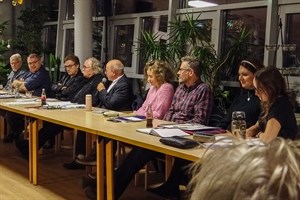 Der neue Ortsbeirat Warnemünde: Rainer Milles (v.l.), Sven Klüsener, Burkhard Rohde, Dr. Jobst Mehlan, Dr. Werner Fischer, Elisabeth Möser, Stephan Porst, Franziska Richert und Dominic Schmidt