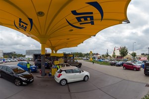 20 Liter Kraftstoff gab es heute gratis an der Jet-Tankstelle in Lütten Klein