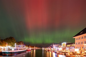 Polarlicht über dem Alten Strom in Warnemünde (Canon RP, 16mm, F2.8, ISO-800, 5 Sek.)