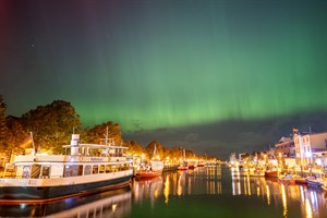 Intensives Polarlicht am Alten Strom in Warnemünde (Osmo Pocket 3, 20mm KB, F2.0, ISO-800, 2.5 Sek.)