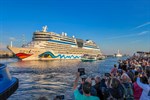 AIDAdiva beendet Kreuzfahrtsaison 2024 in Warnemünde