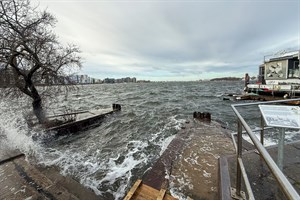 Hochwasser am Kabutzenhof in Rostock